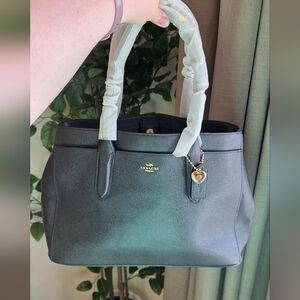 Coach NWT Bailey Carryall in Navy 24218